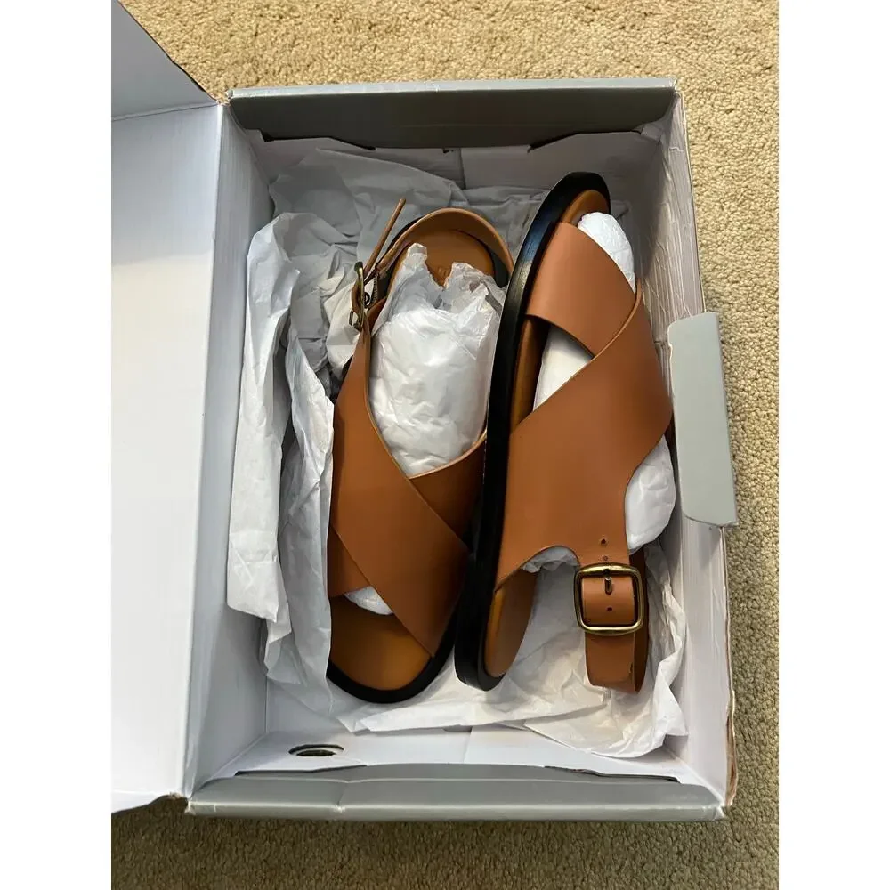 Everlane The City Crossover Sandal - Picture 2 of 9